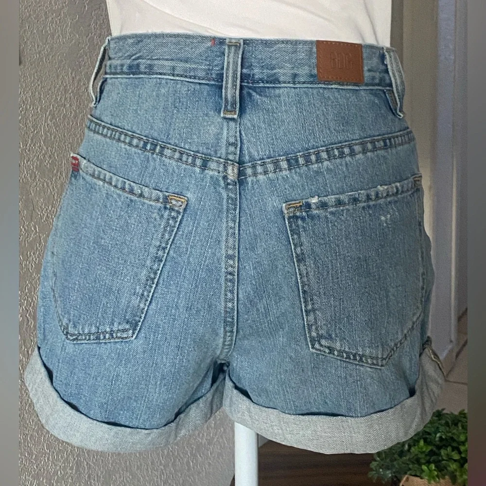 BDG Light Blue Jean Shorts size‎ 25